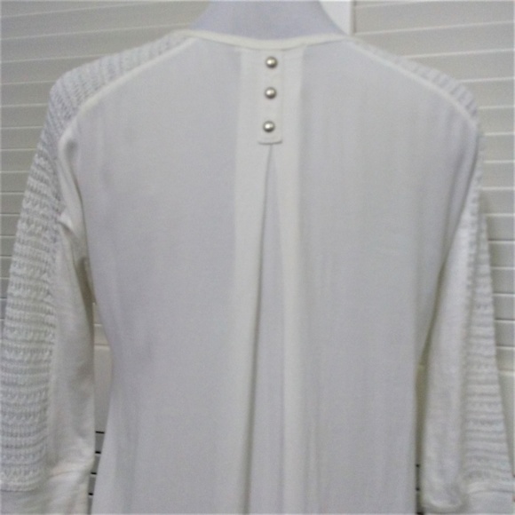 Miss Me Hi Low Gold Feather Print Long Sleeve Tee - Picture 2 of 8